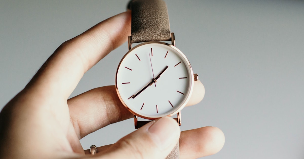 Quartzo vs Automático: Qual Mecanismo de Relógio Escolher?